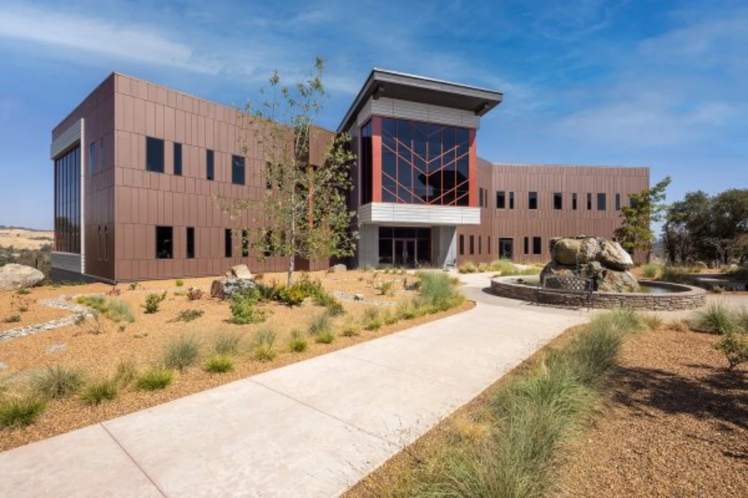 Studiow_Exterior_Front_Daytime